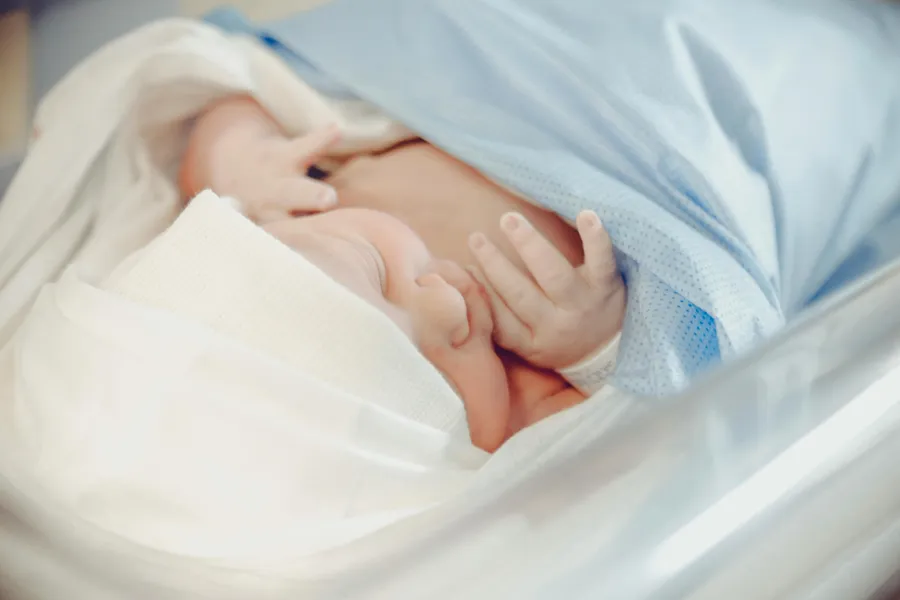 Newborn Positioning in the Delivery Room - A Video Analysis Study with Mangold INTERACT