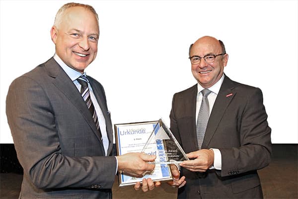 Pascal Mangold receives Best Busines Award