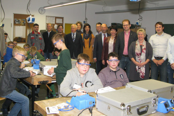 Mangold unterstützt Verein Technik für Kinder e.V.