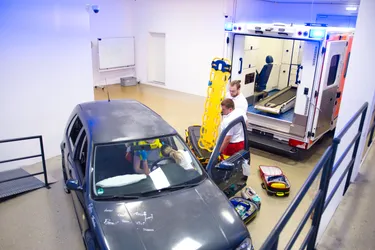 Medical simulation scenario of a car accident