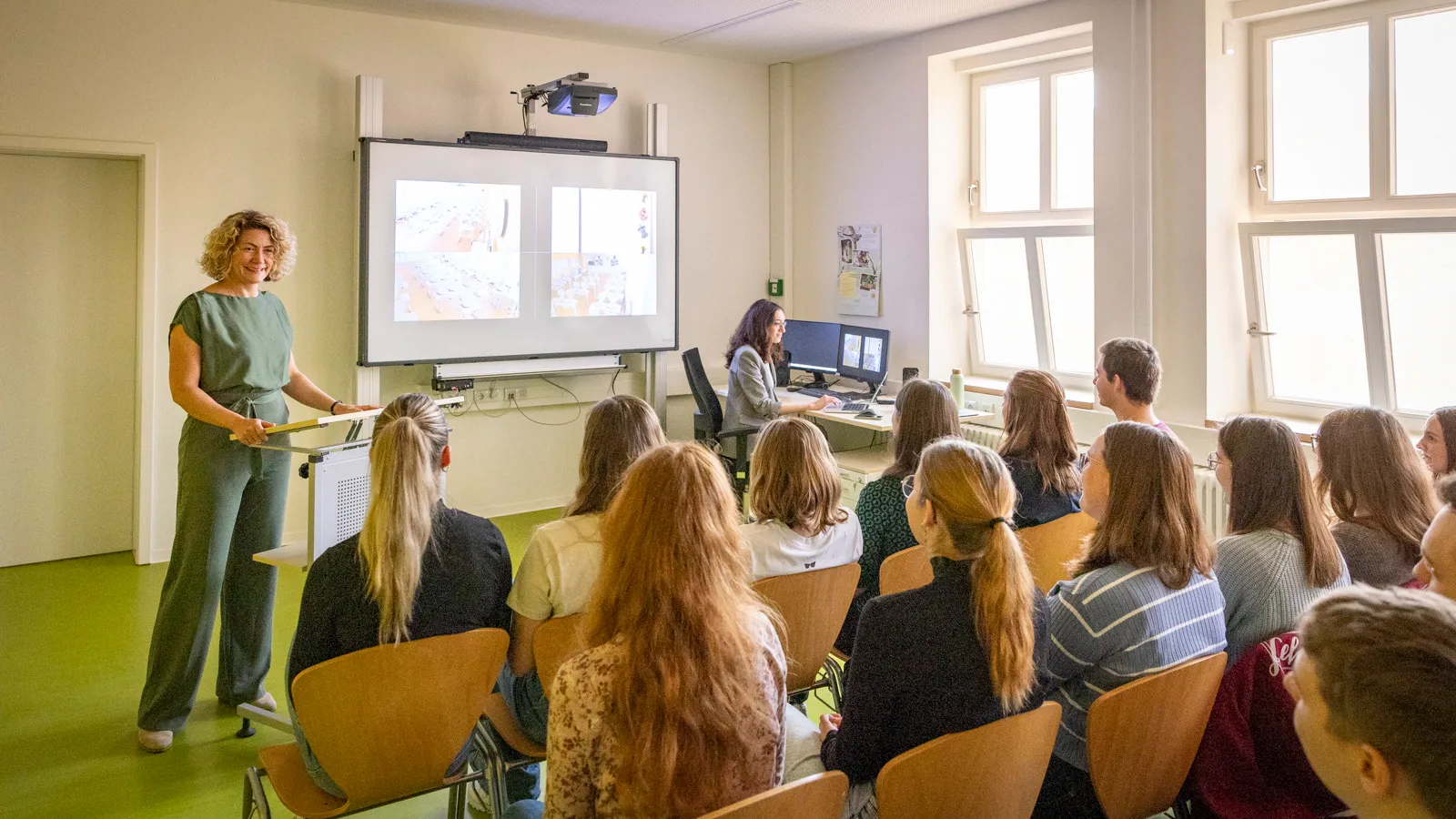 Teaching research feedback session